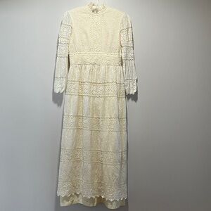 Vintage Cream Lace Dress with taffeta lining
